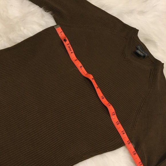 Combo: Banana Republic top, Anne Kline skirt Small - Picture 6 of 16